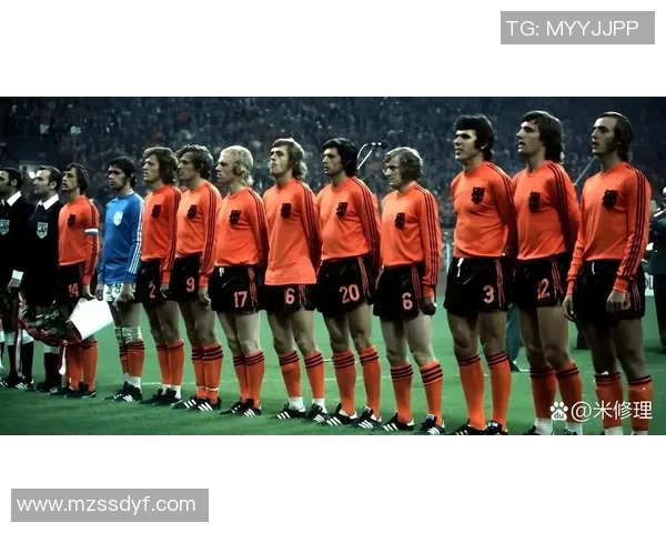 一场1-1,让荷兰无限挨近世界杯!末轮打平=出线,莱万将踢附加赛