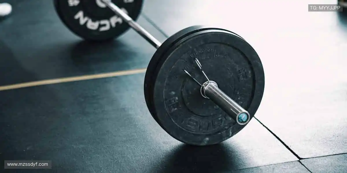 周边潮品，让热爱触手可及！🎯💥